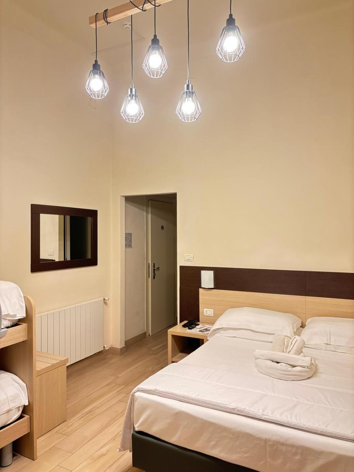Hotel Virginia Marina di Massa Dış mekan fotoğraf