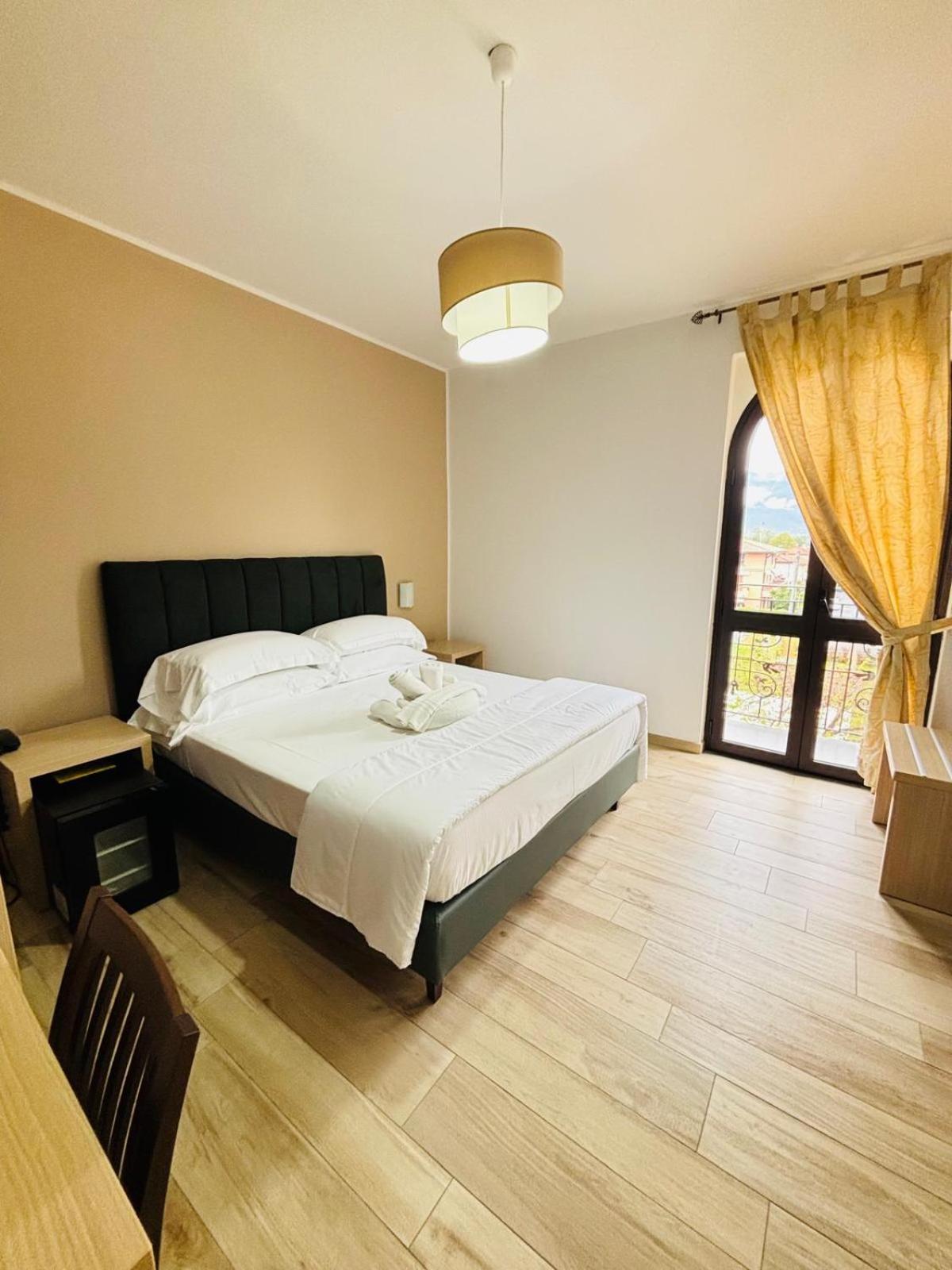 Hotel Virginia Marina di Massa Dış mekan fotoğraf