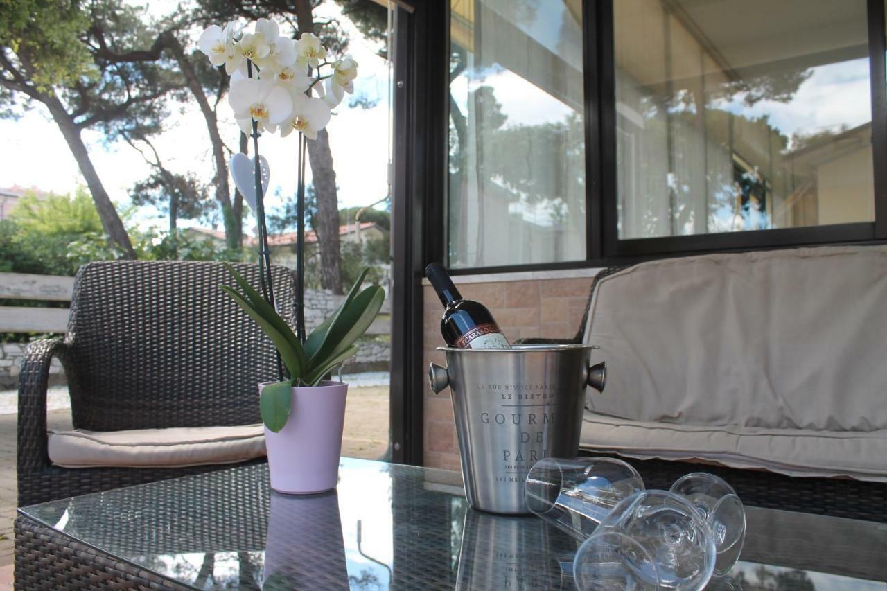 Hotel Virginia Marina di Massa Dış mekan fotoğraf